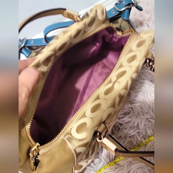 Coach Signature Bundle| CrossBody,Baguette and  Wallet in Excellent condition - Picture 7 of 17